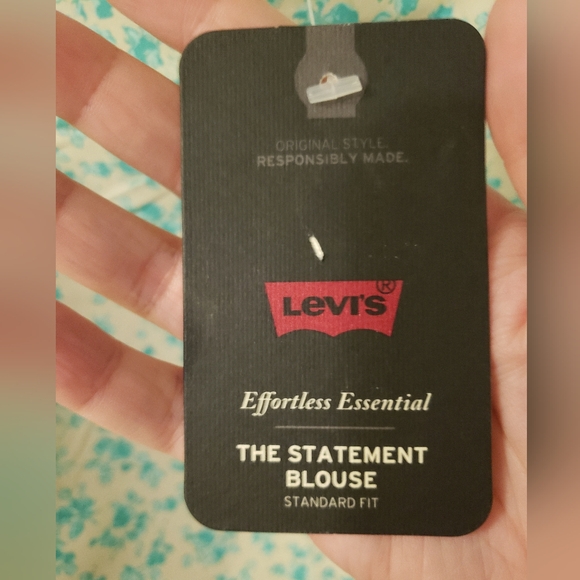 Levi's Women's Long Sleeve Statement Blouse - Picture 3 of 10